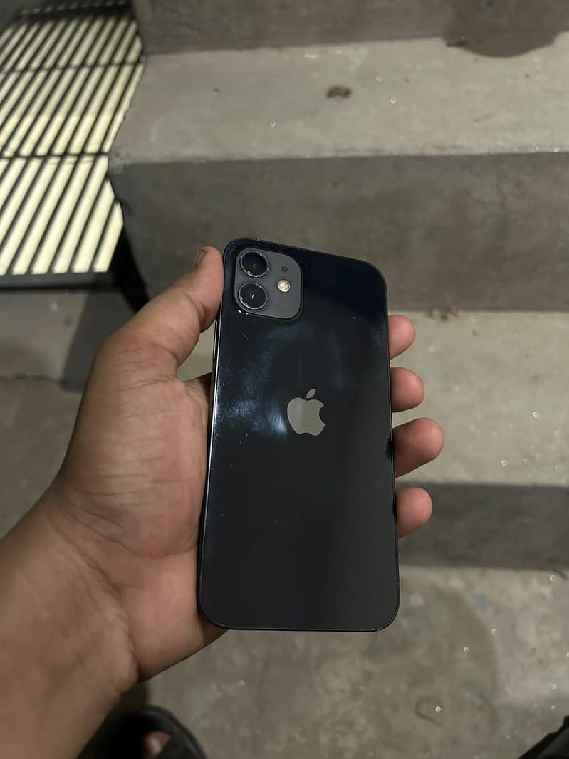 Apple iPhone 12 2