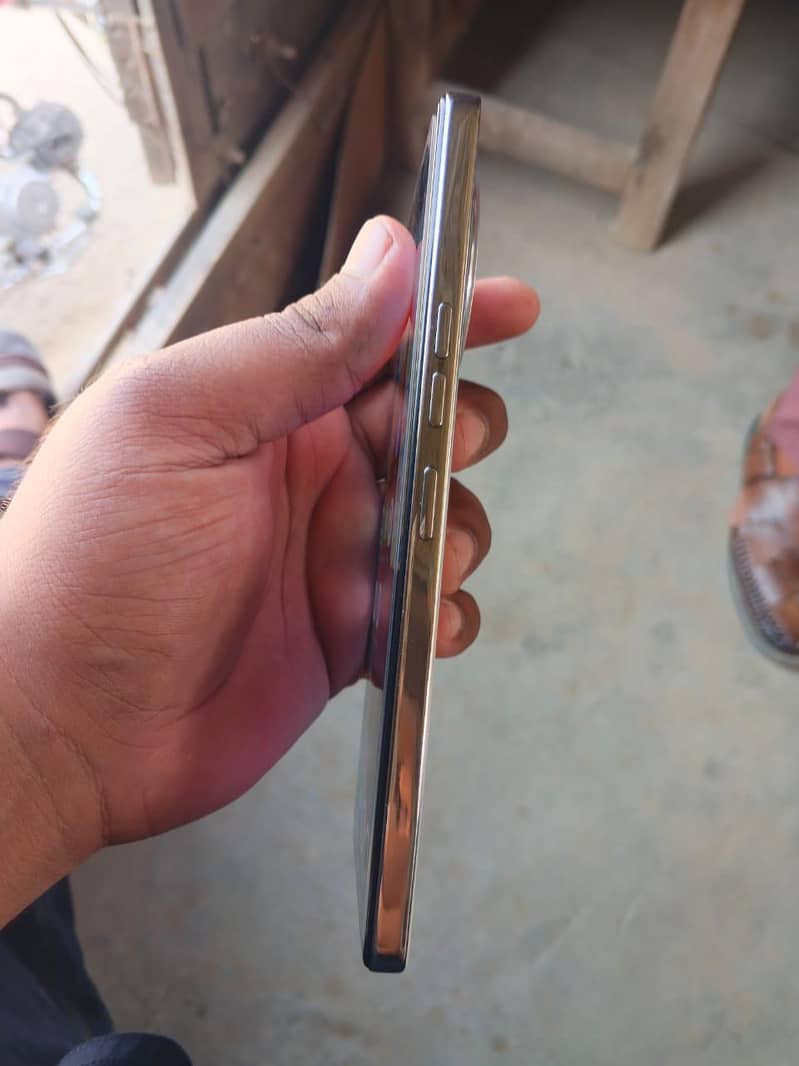 Tecno CAMON 30 2