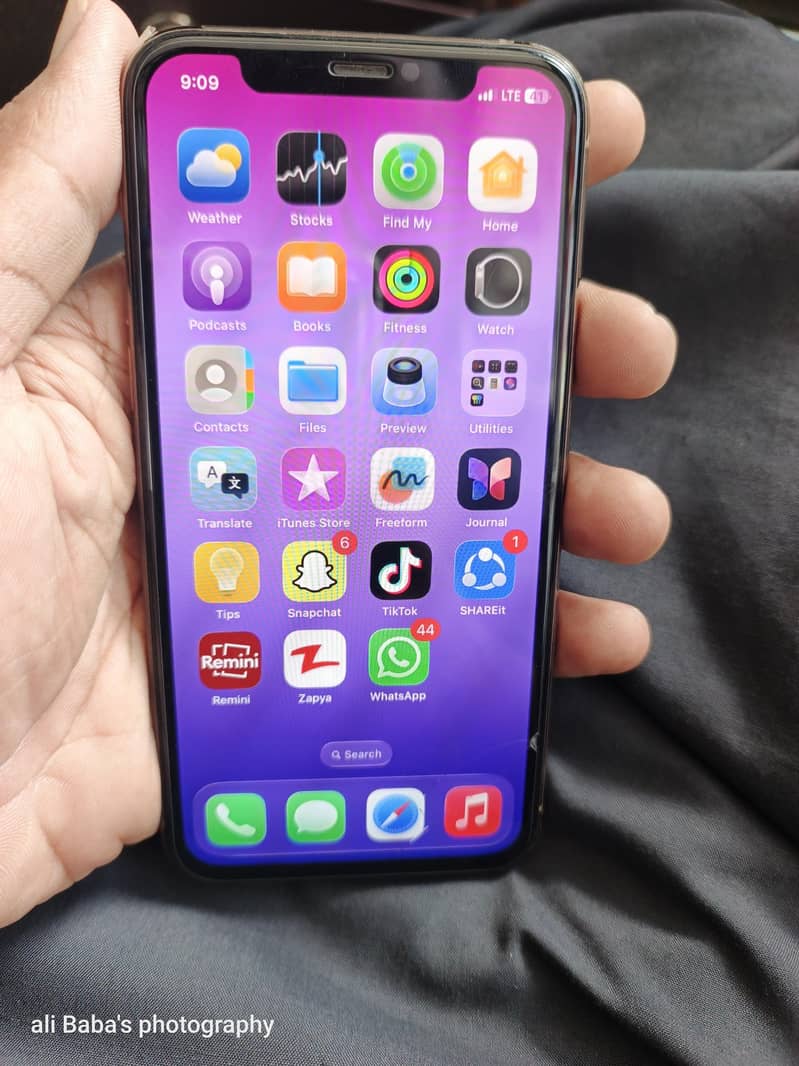 Apple iPhone 11 Pro 1