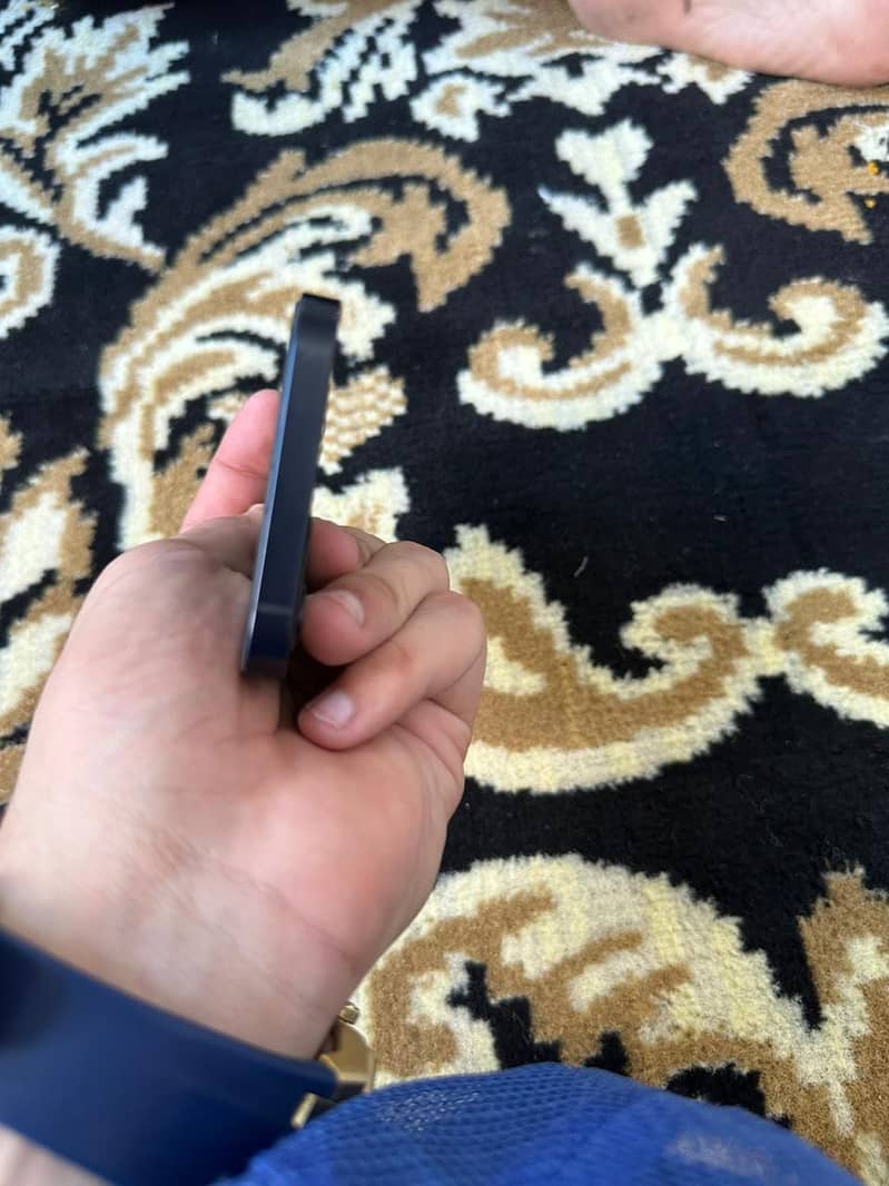 Apple iPhone 12 5