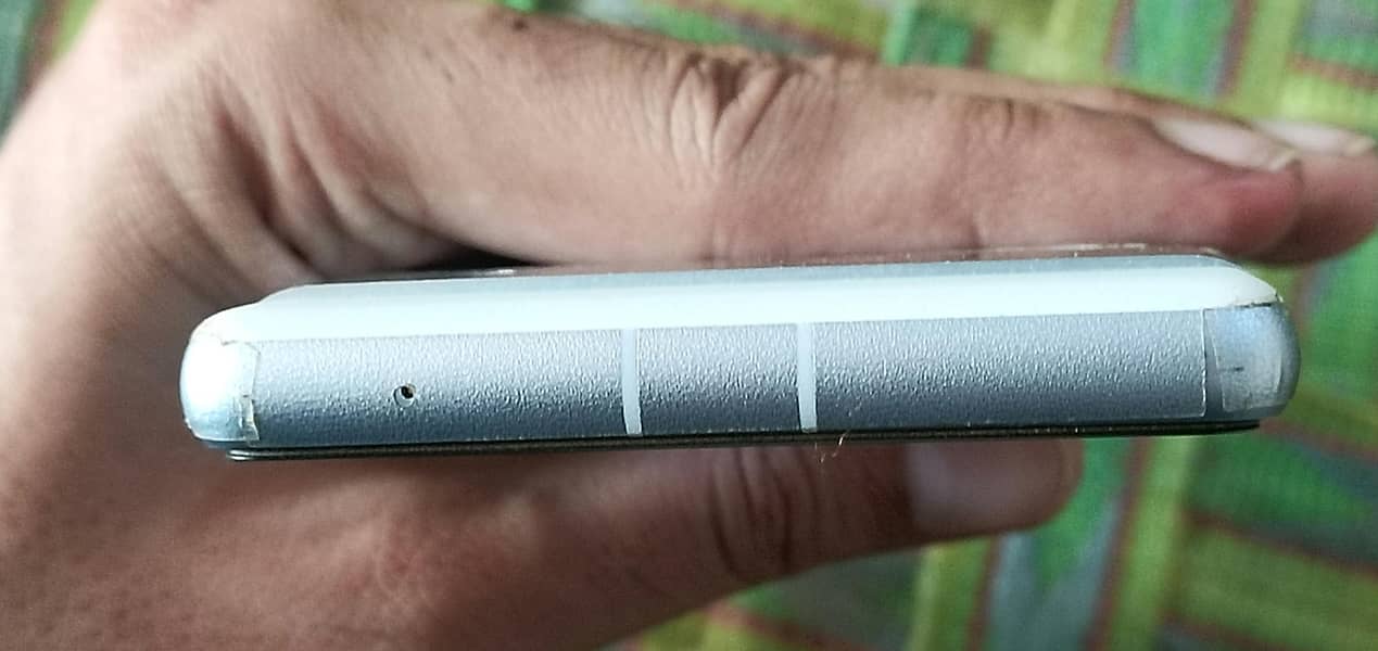 Google Pixel 7a 5