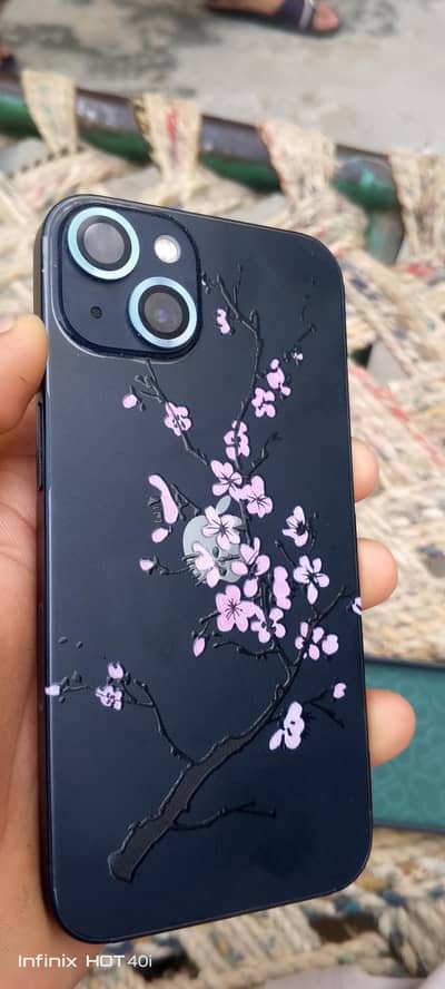 Apple iPhone 13