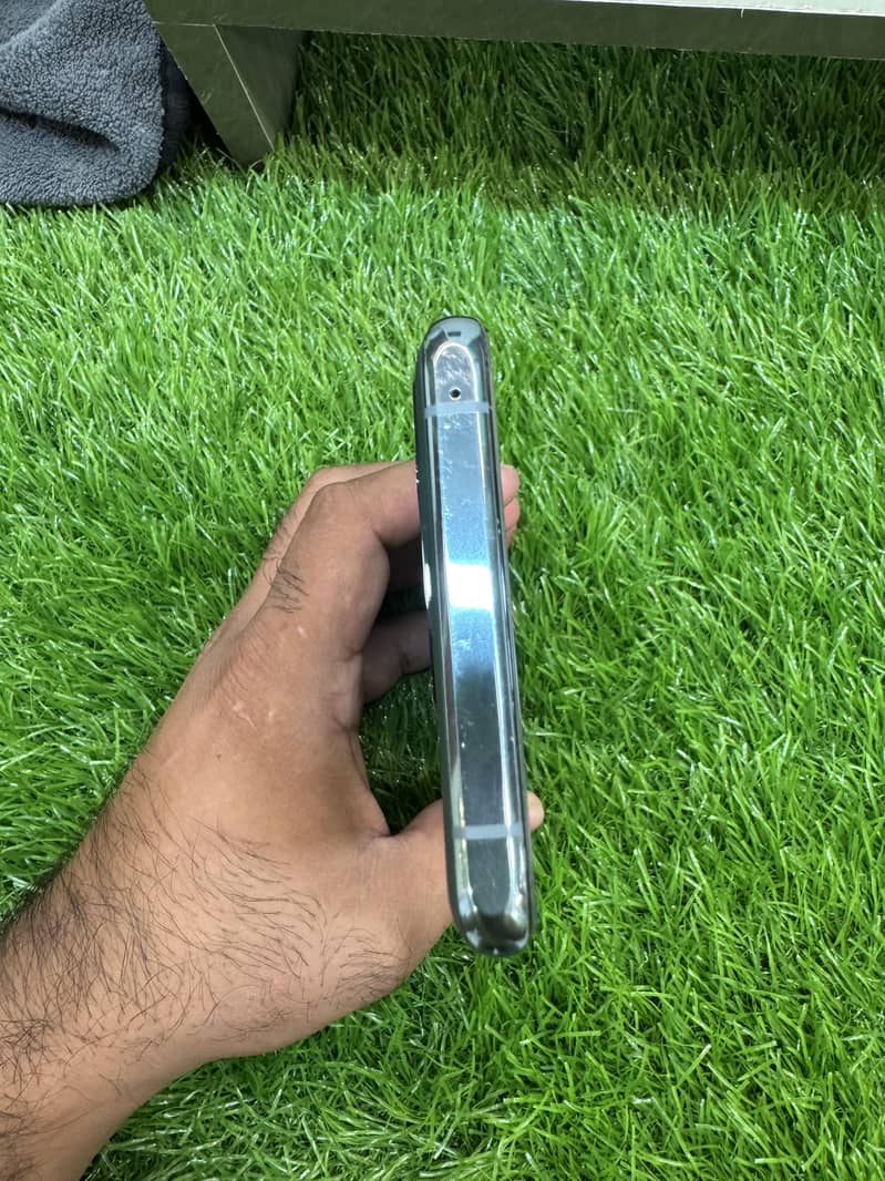 One Plus 10 Pro 3