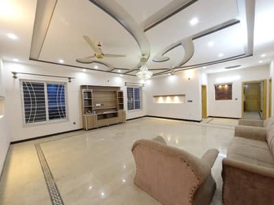 3200 Sq Ft ( 40*80 ) Double Unit House Available. For Sale In G-15/1 Islamabad.