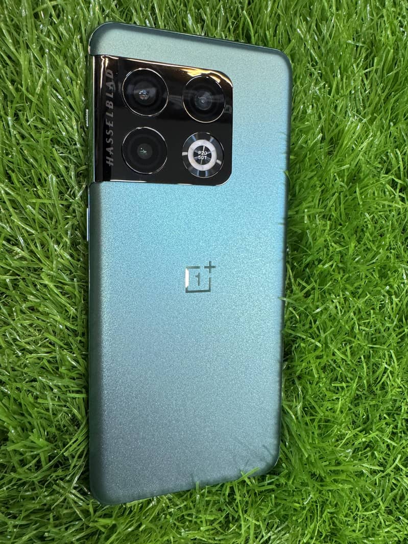 One Plus 10 Pro 5