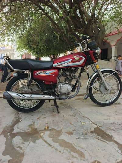 Honda CG 125 Motor cycle 2016 Model contact number 03377649372