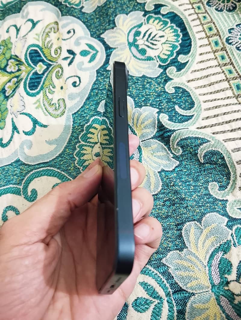 Apple iPhone 14 0