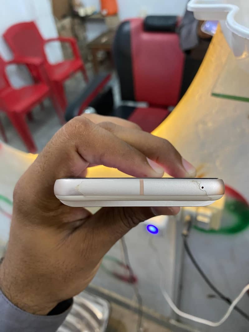 Google Pixel 8 2