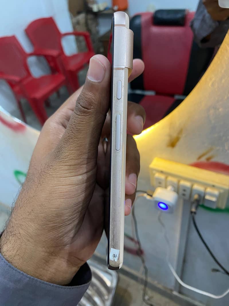 Google Pixel 8 3