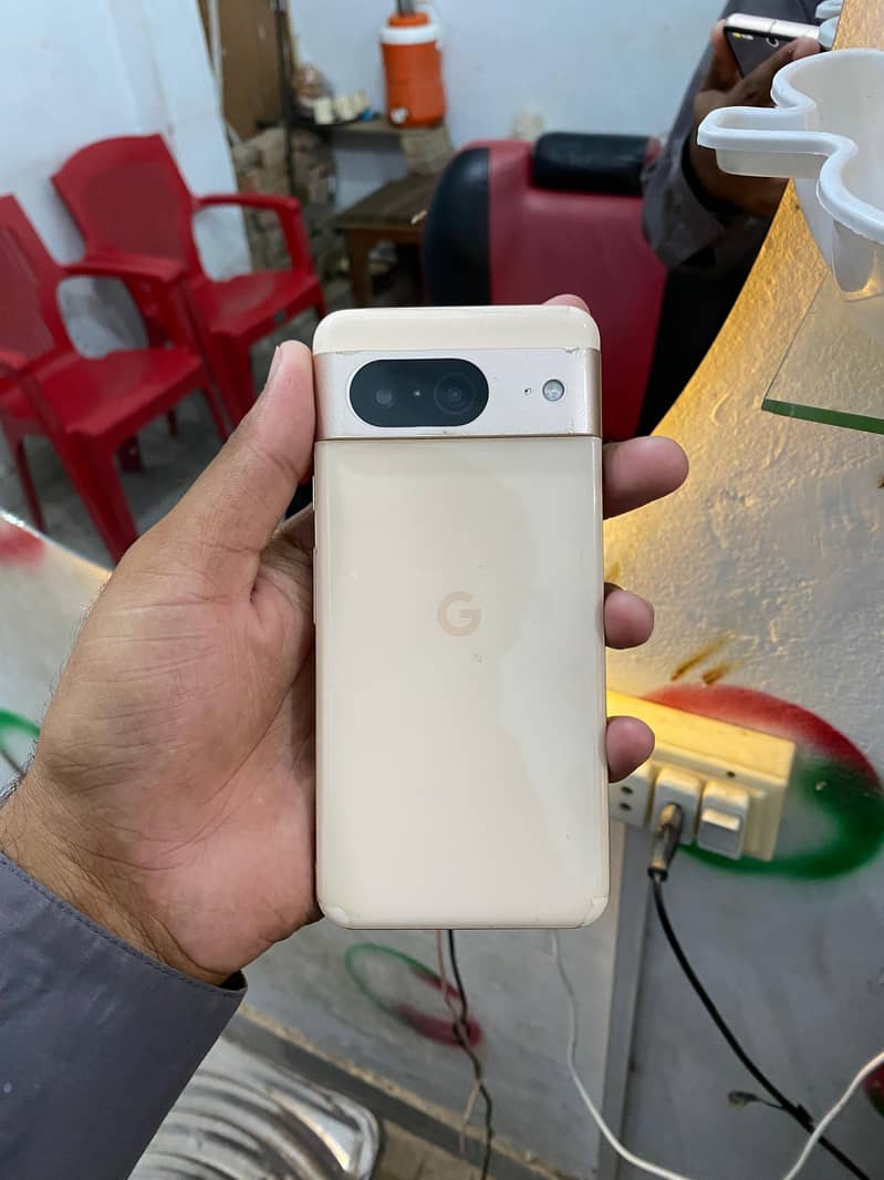 Google Pixel 8 5