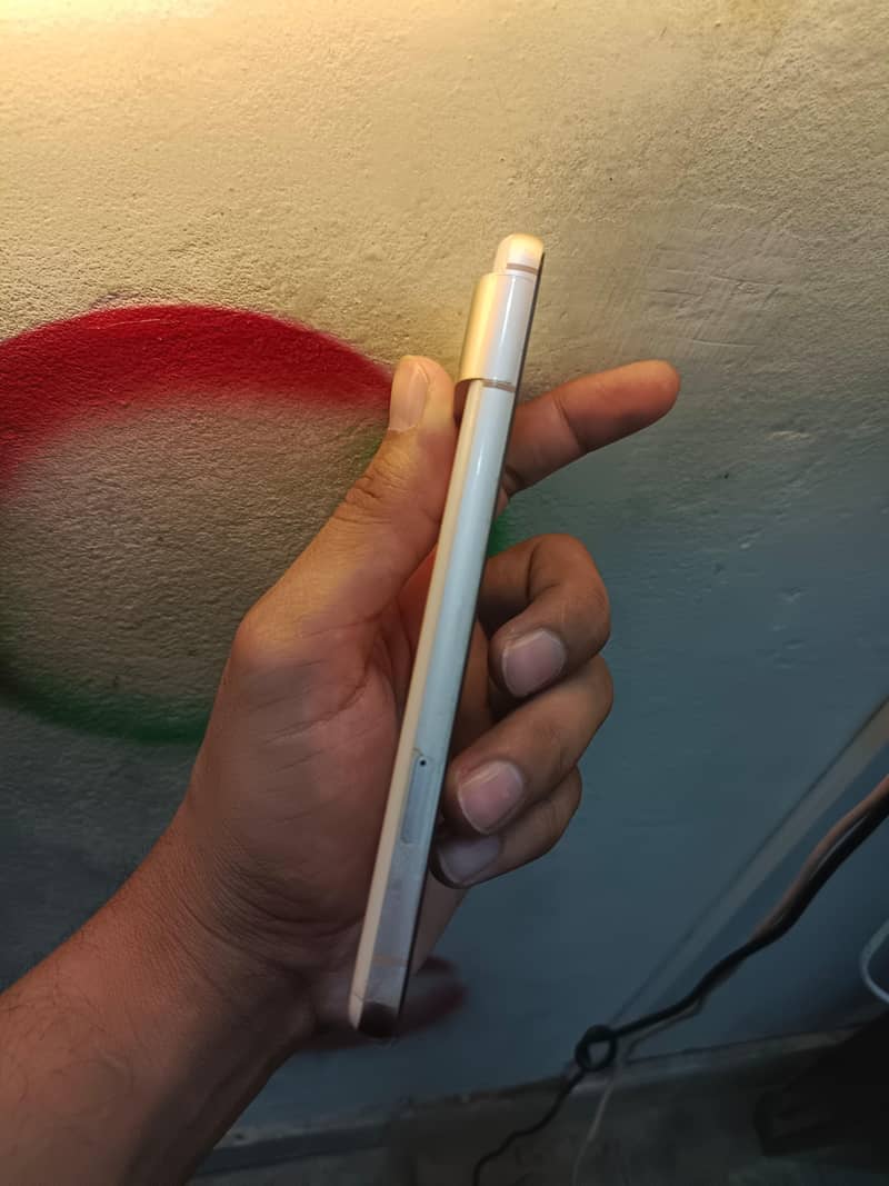 Google Pixel 8 8