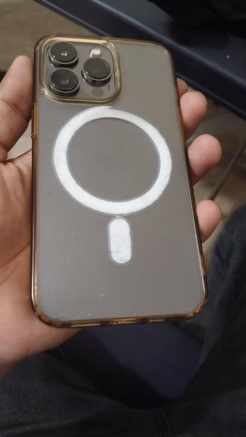 Apple iPhone 13 Pro 2