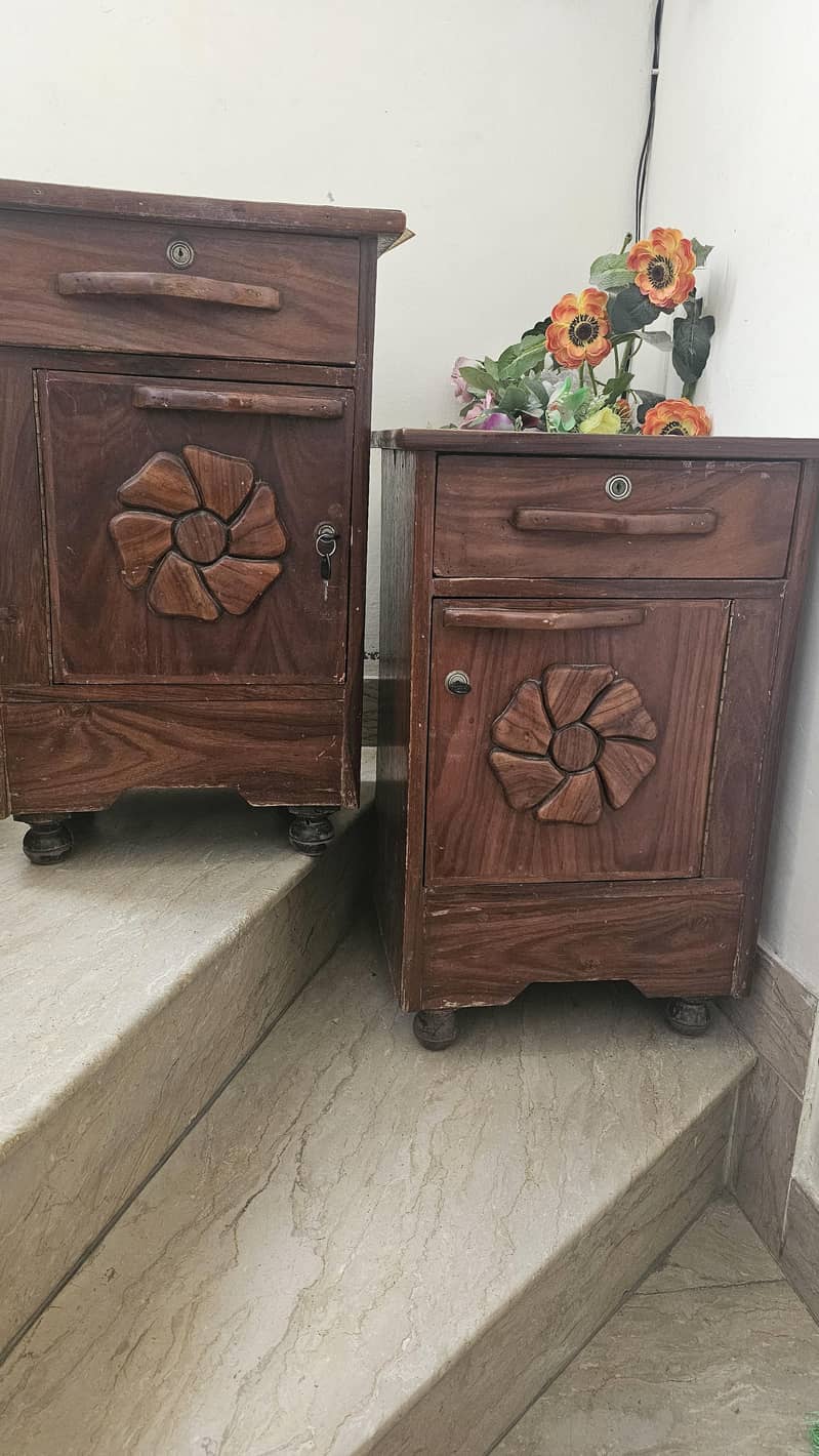 bed side tables 2