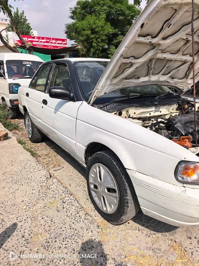 Nissan Sunny 1992
