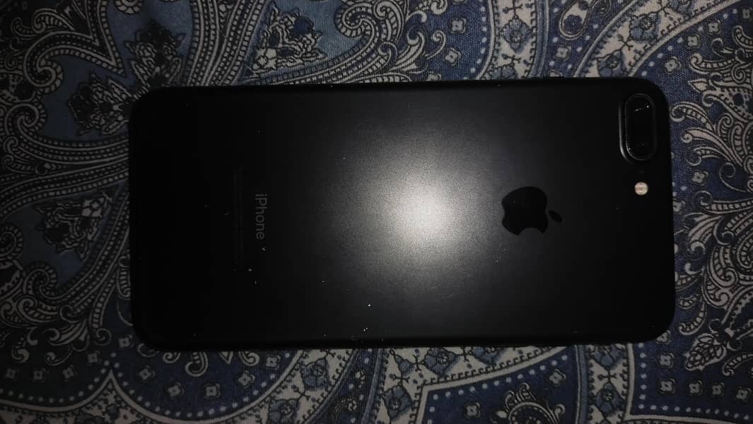 Apple iPhone 7 Plus 0