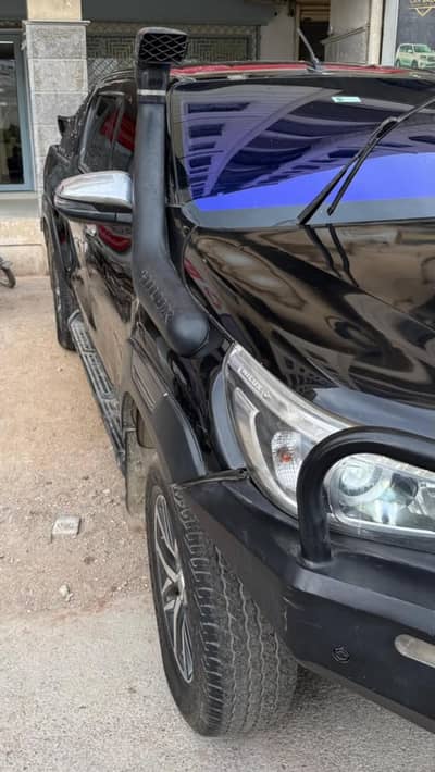 urgent sale need payment Toyota Hilux 2021