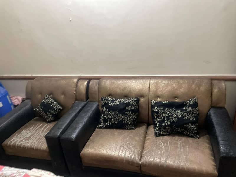 Sofa set 0
