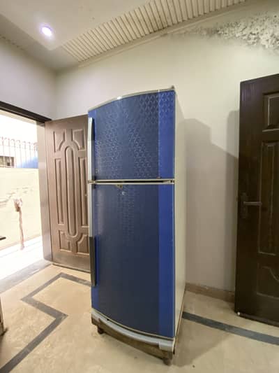 Dawlance Fridge Available for sale urgent sale