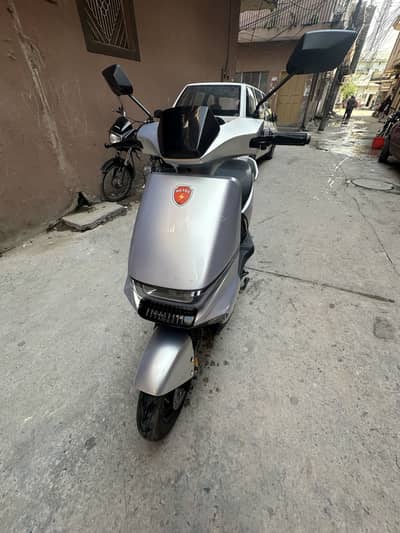 Electric Scooty 2026 Metro T9 Sports With Lithium ion battery