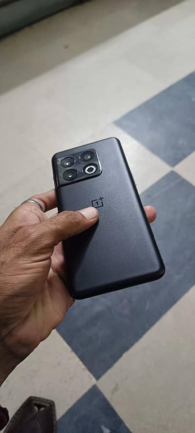 One Plus 10 Pro