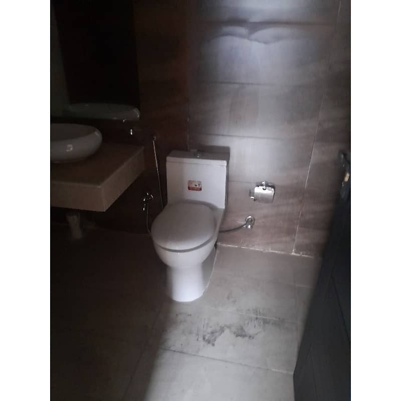 Flat For Rent 6