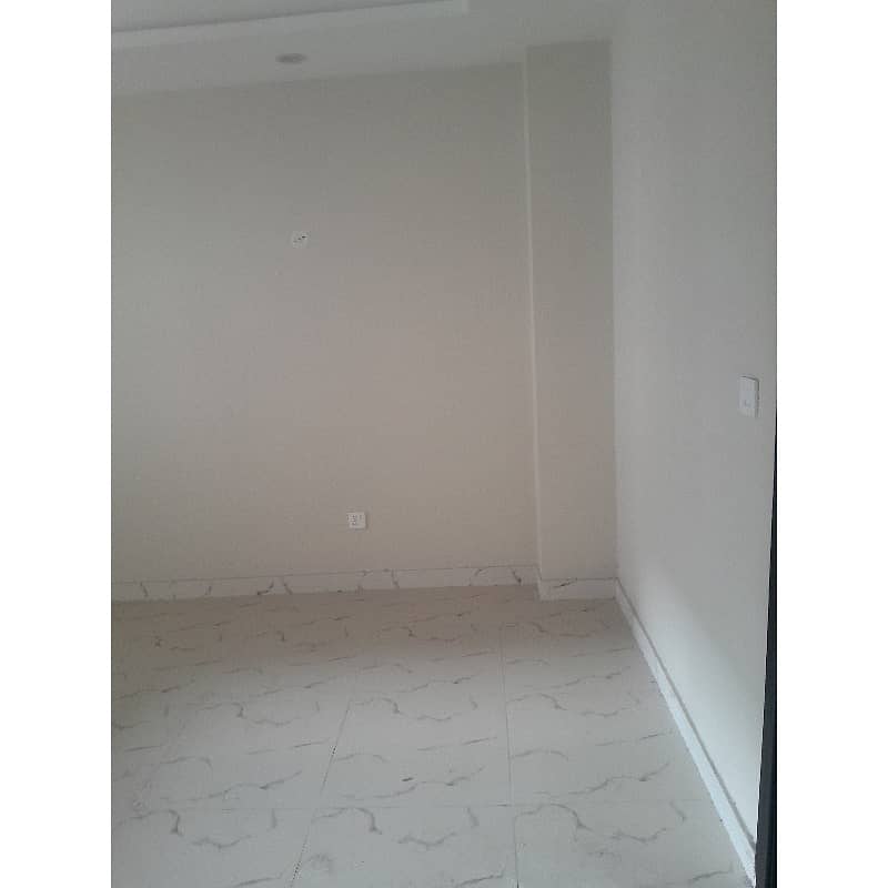 Flat For Rent 10
