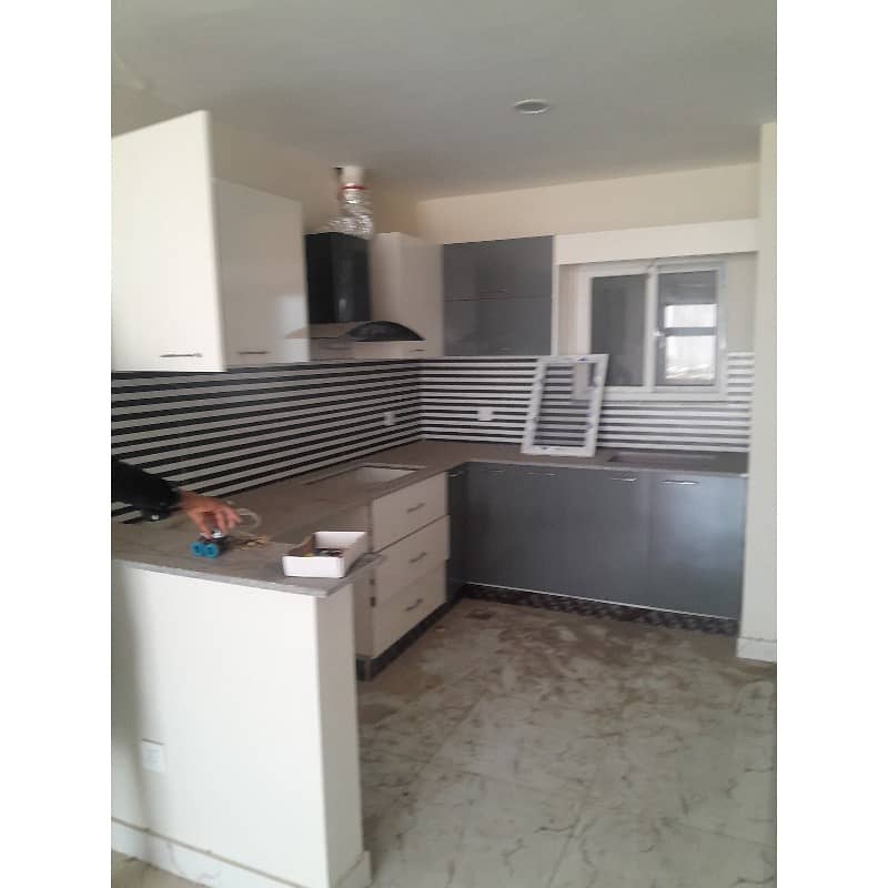 Flat For Rent 13