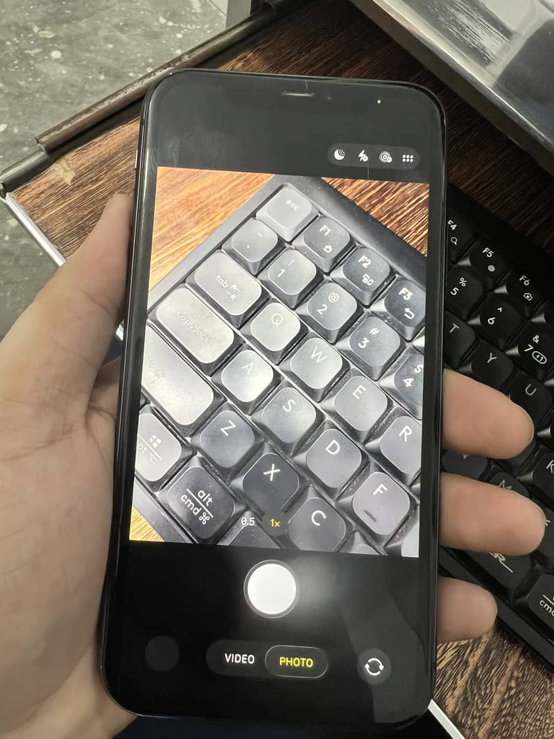 Apple iPhone 11 3
