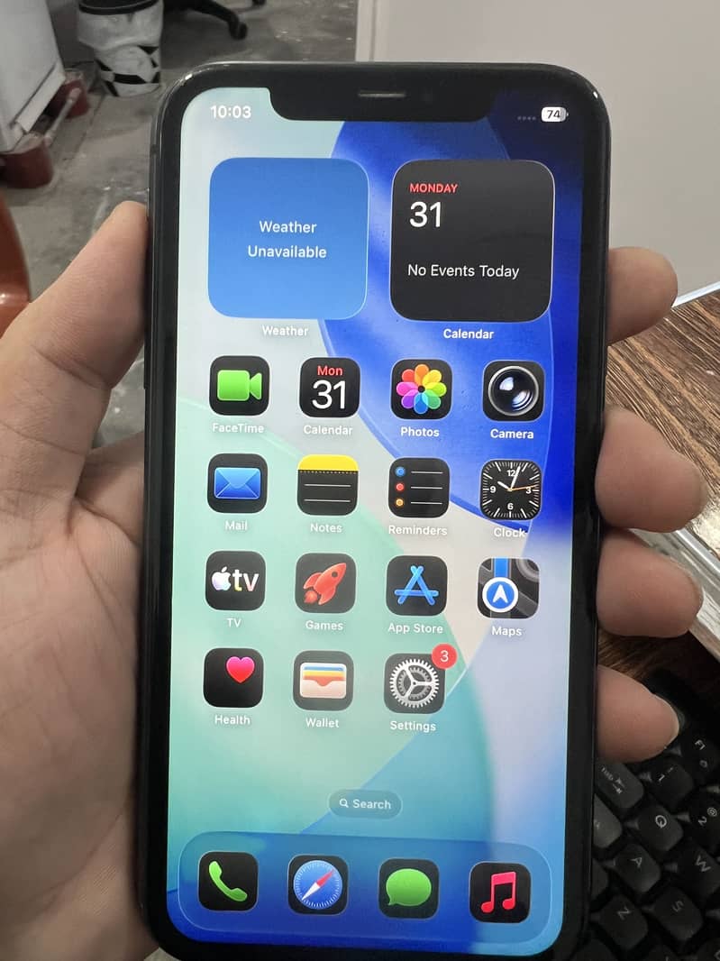 Apple iPhone 11 4