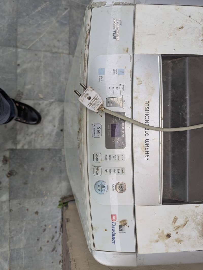 DAWLANCE AUTOMATIC WASHING MACHINE 1