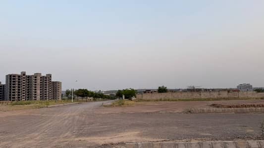 Book I 10 Marla Corner Residential Plot In Gulberg Residencia - Block I