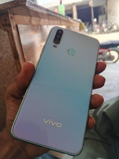 Vivo Y17