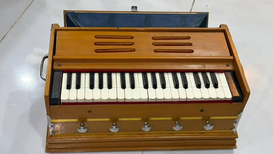 Original Indian Sohan Musicals Bass-Male Harmonium for Sale