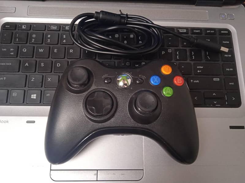 Xbox 360 Controller 0