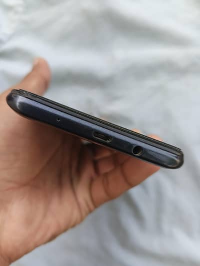 Infinix Hot 9 Play 4GB 64GB / contact 0317/710/5209