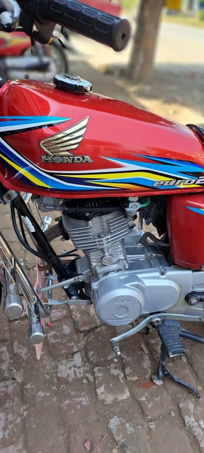 Honda 125  antique piece tyer new ishary genwan hedselander nai khula