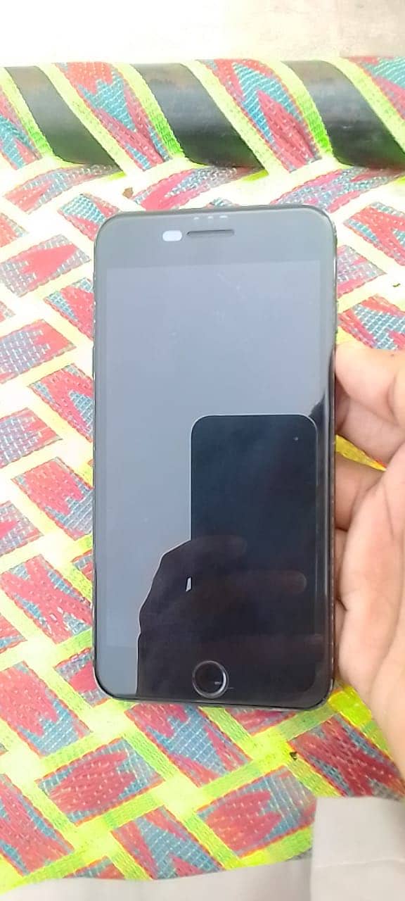 Apple iPhone 7 Plus 2