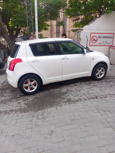 Suzuki Swift 2012