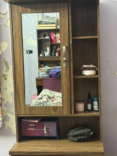 Dressing table