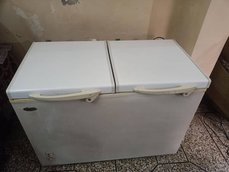 waves double door deep freezer 0