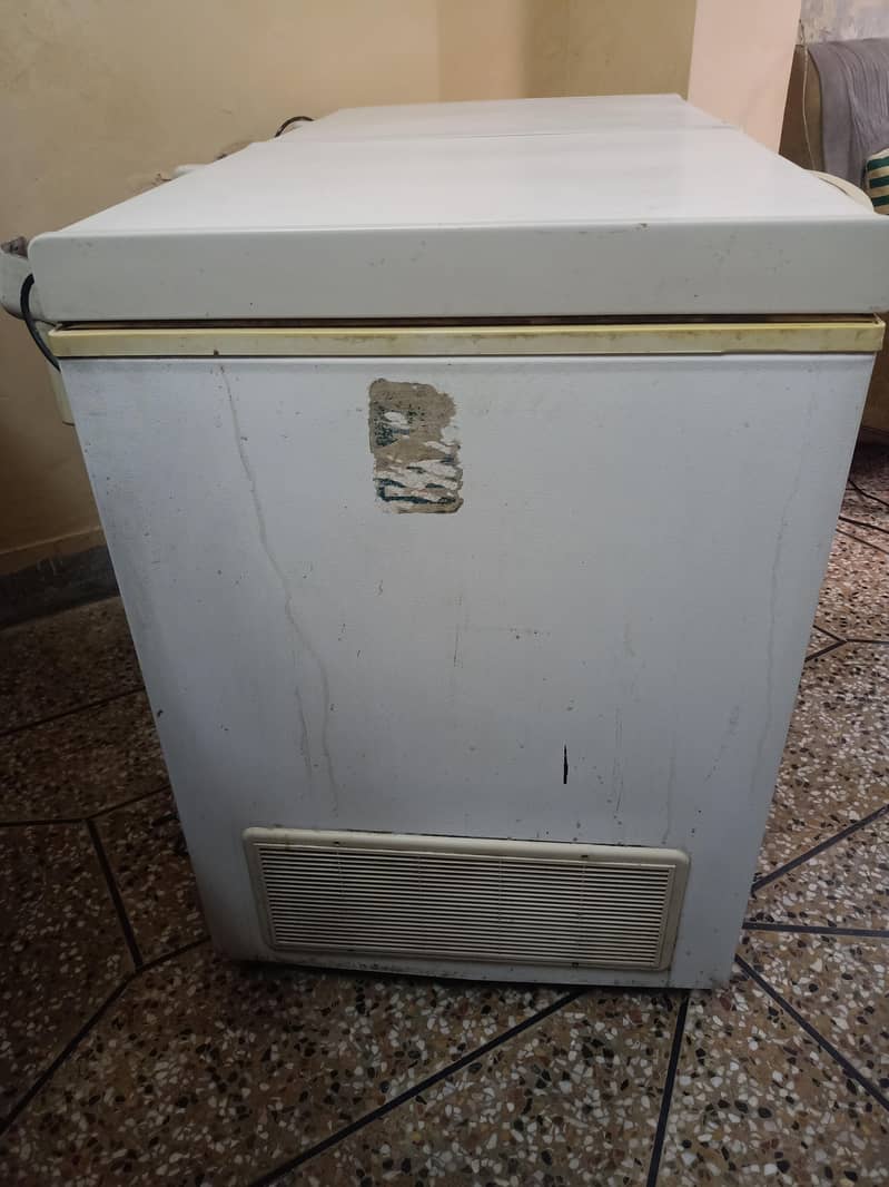 waves double door deep freezer 5