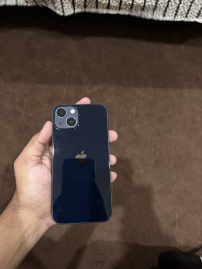Apple iPhone 13