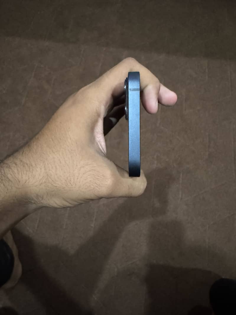 Apple iPhone 13 3
