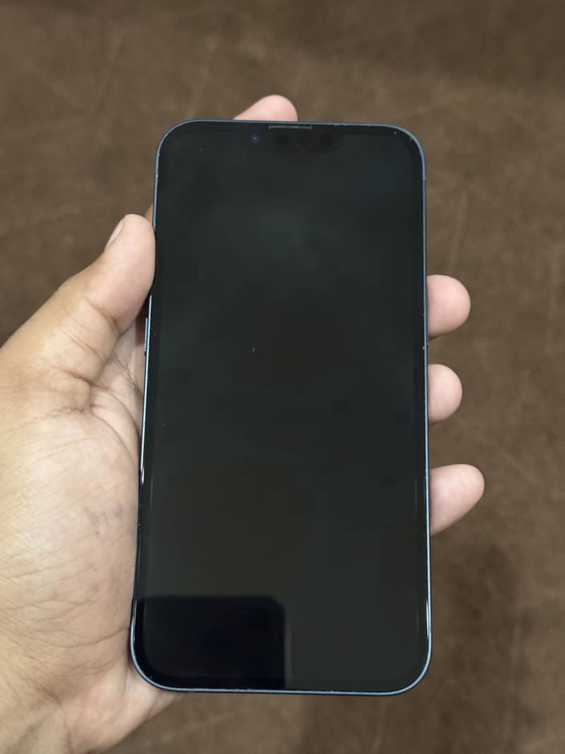 Apple iPhone 13 5
