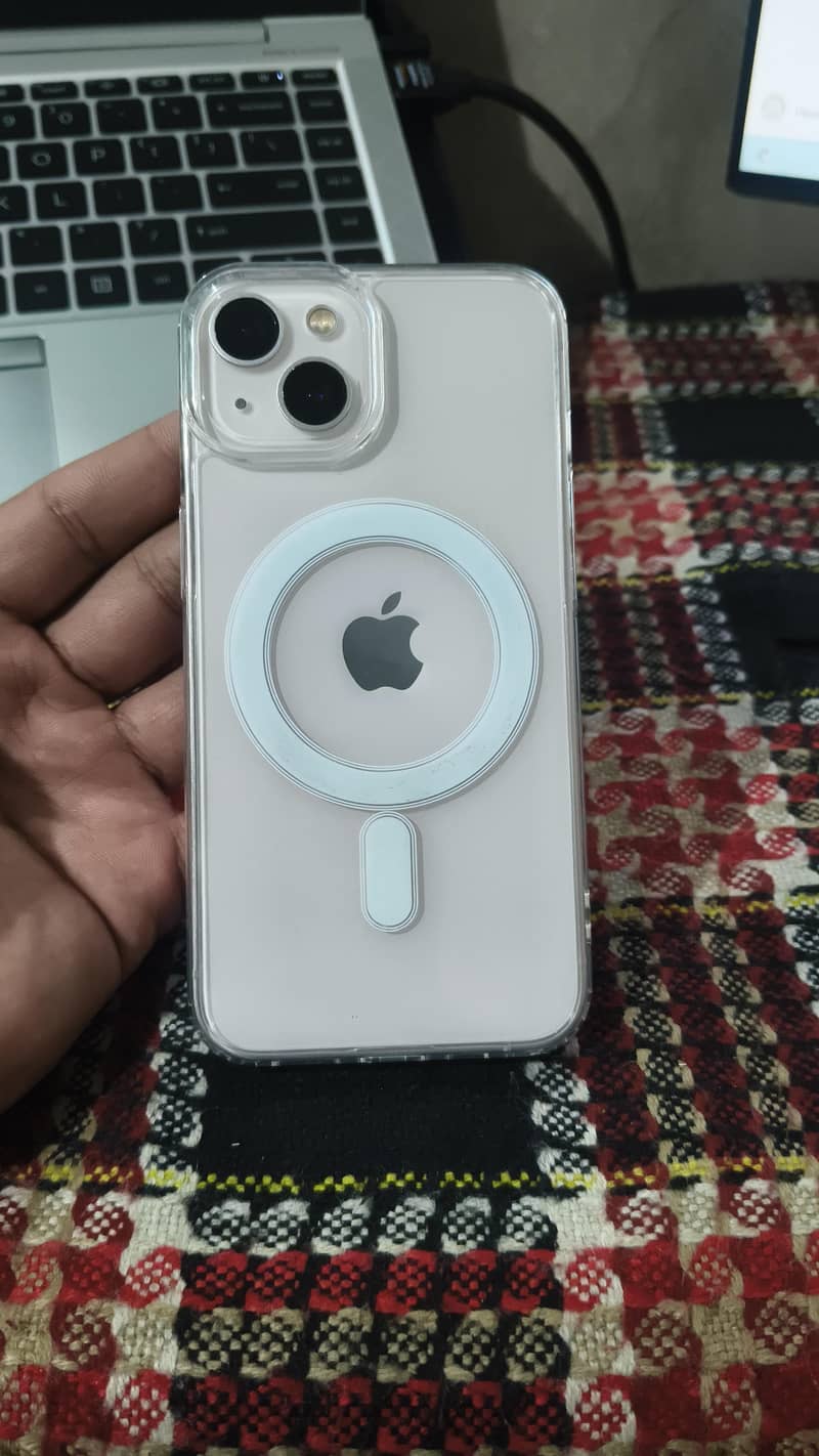 Apple iPhone 13 2