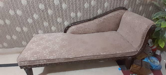 dewan sofa best condition