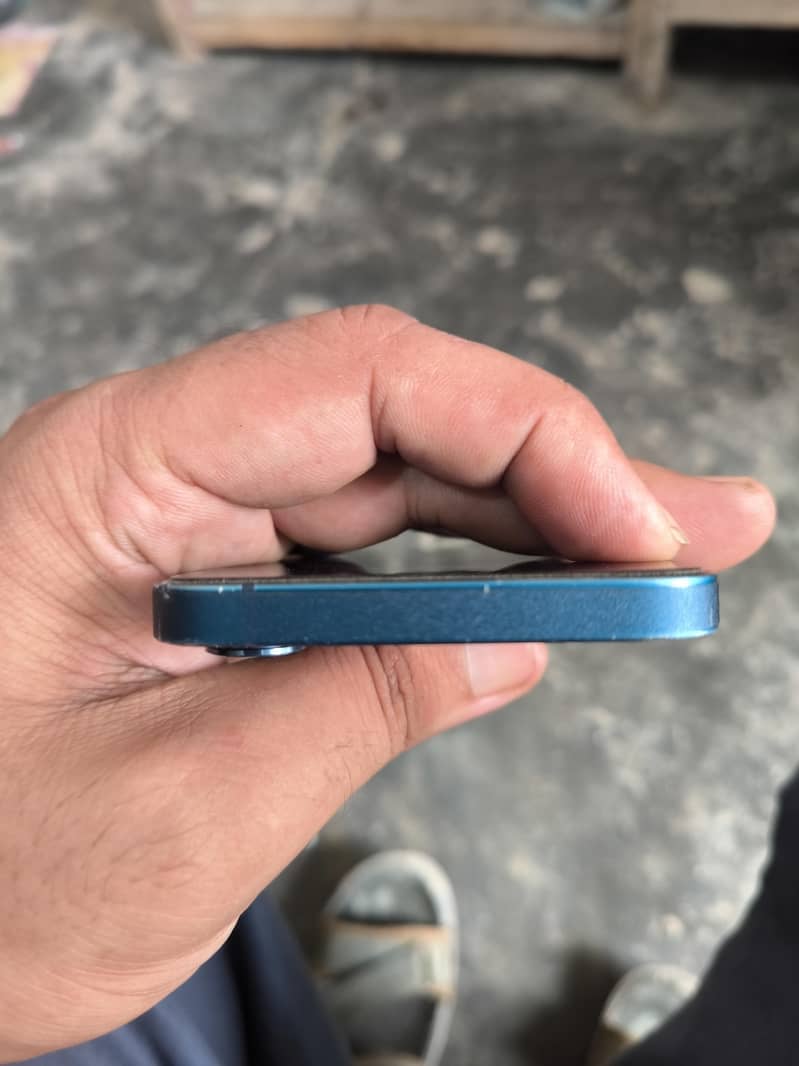 Apple iPhone 12 5