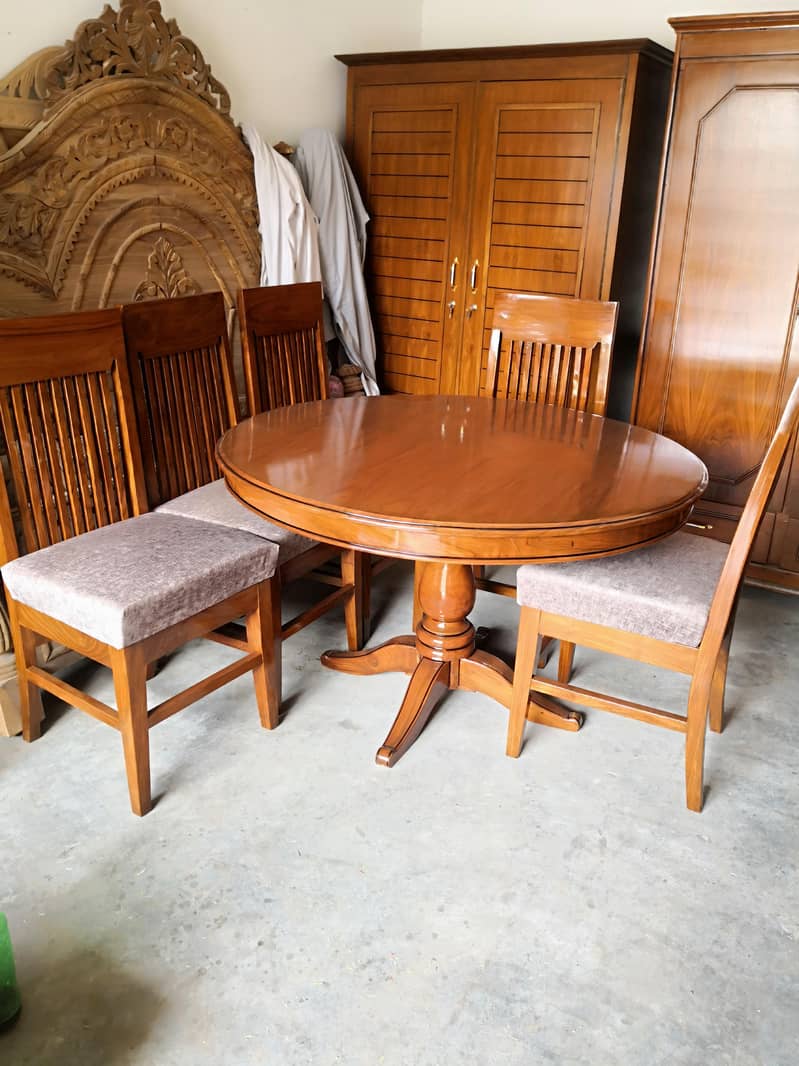 Dinning table in sheva wood 3