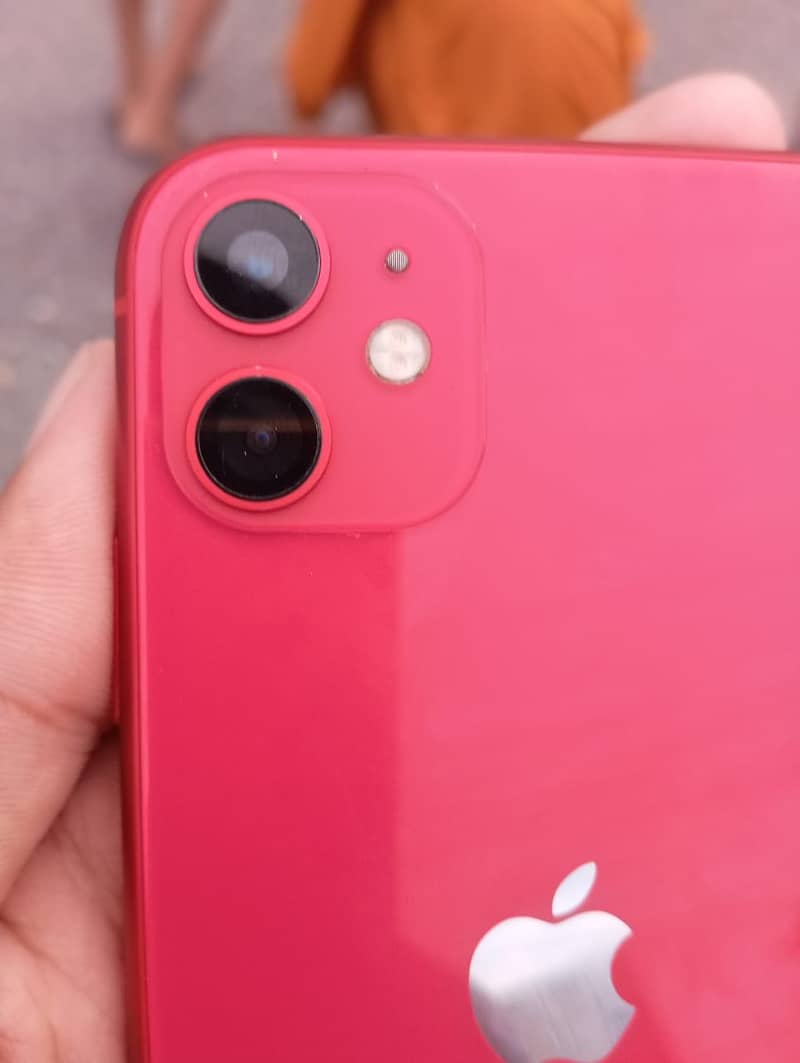 Apple iPhone 11 4