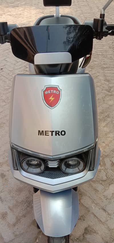 Metro M6 Empower (Lithium)
